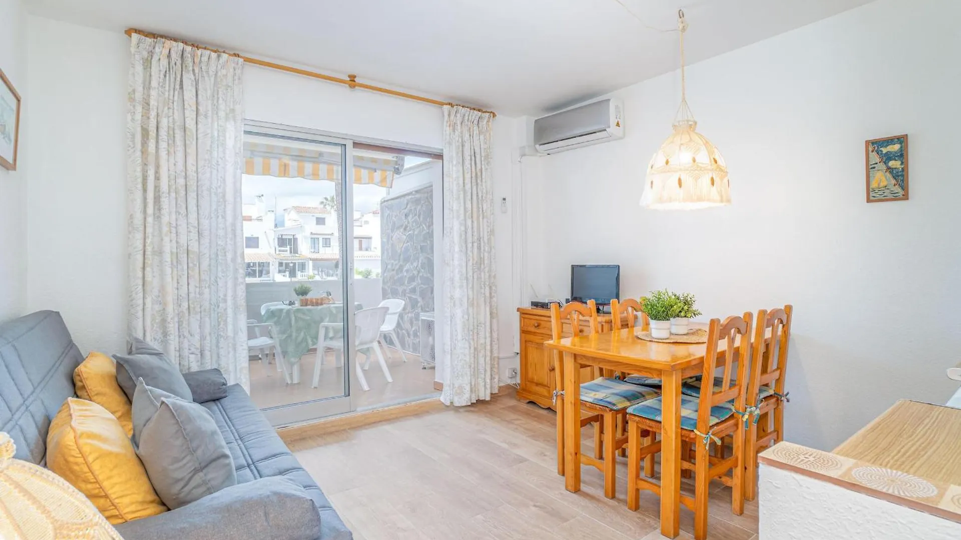 Apartment Apartamento Con Parking Y Vistas Al Canal - Hisp-288-64 Empuriabrava
