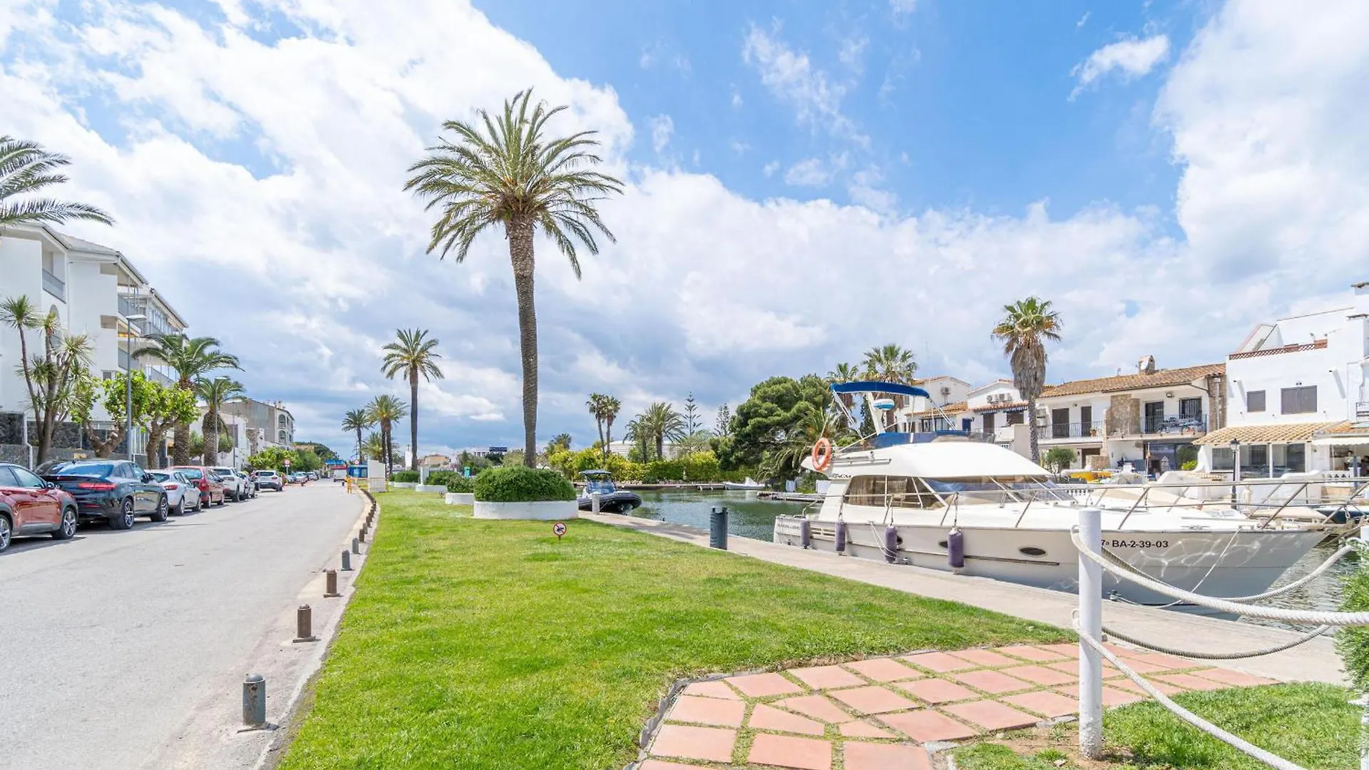 Apartamento Con Parking Y Vistas Al Canal - Hisp-288-64 Empuriabrava Apartment