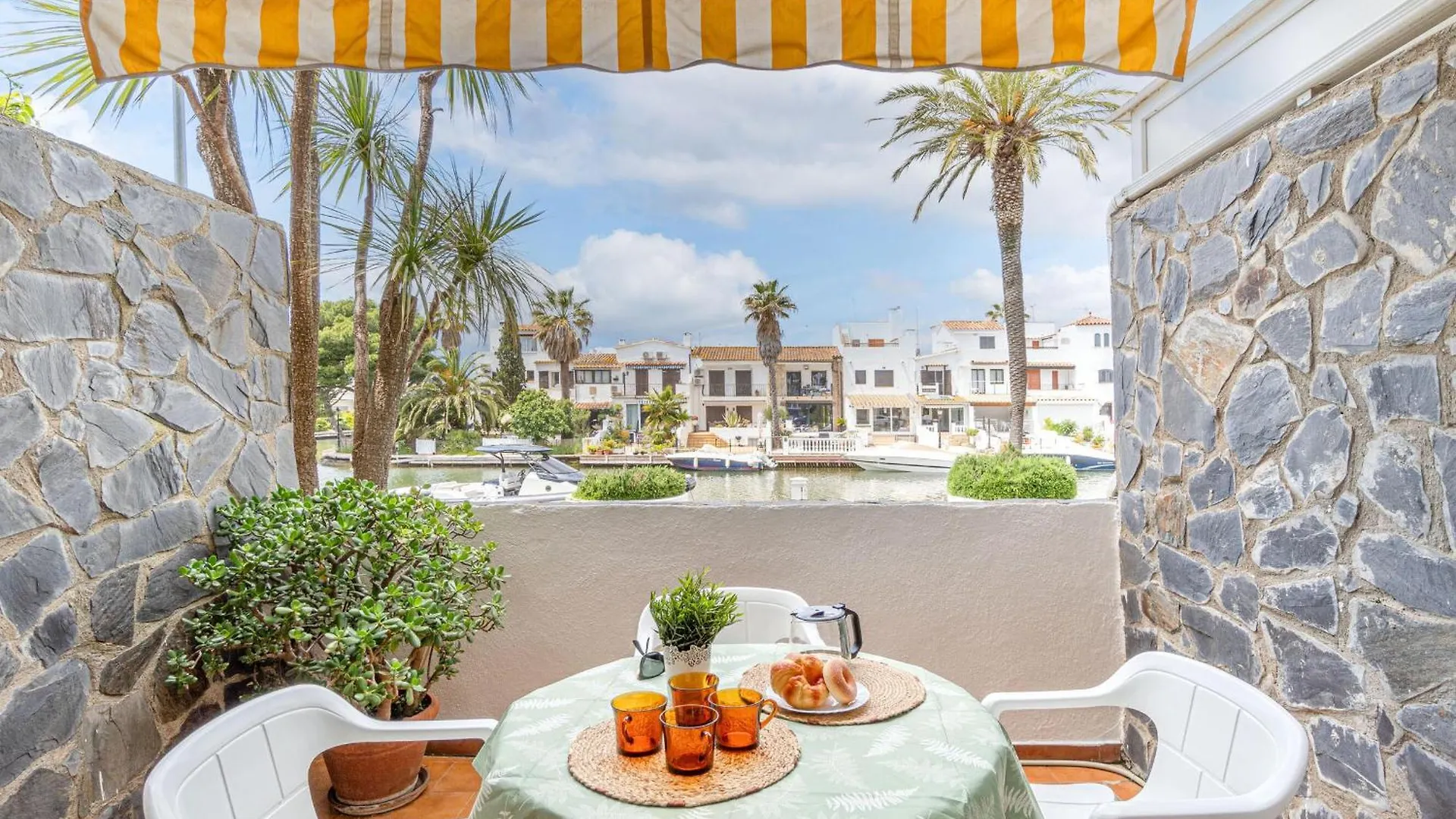 Apartamento Con Parking Y Vistas Al Canal - Hisp-288-64 Empuriabrava